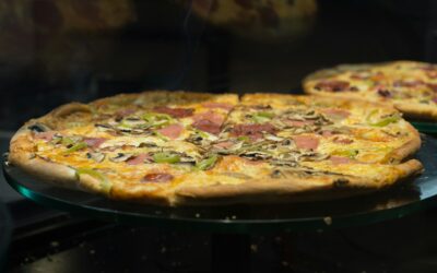 How to Plan a Pizza Catering Setup for Your Office Party in Leander